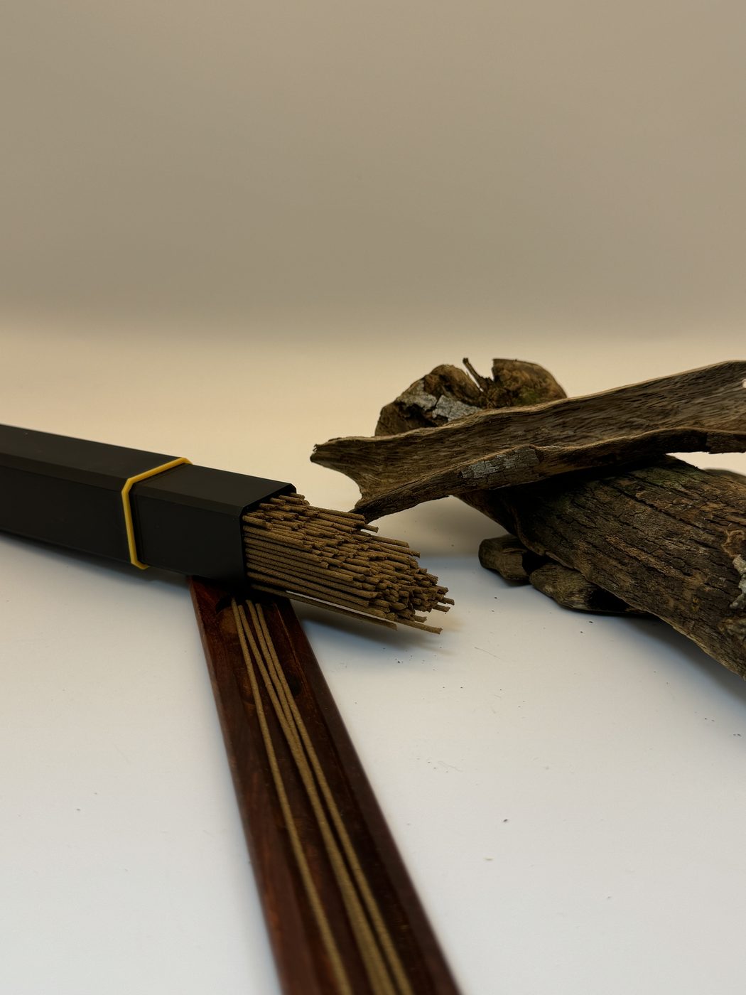 Agarwood incense sticks